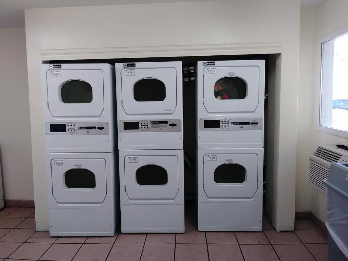 Intown Suites Extended Stay Albuquerque Nm Екстер'єр фото
